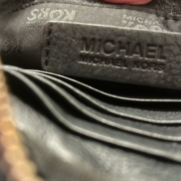 Michael Kors Crossbody Wallet/Mini Purse - Picture 7 of 7